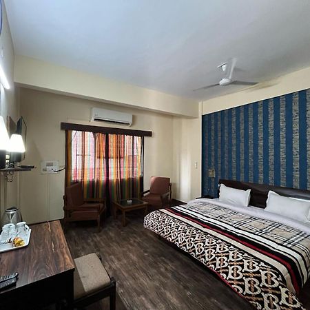 Gautam Hotel Varanasi Luaran gambar