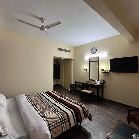 Gautam Hotel Varanasi Luaran gambar