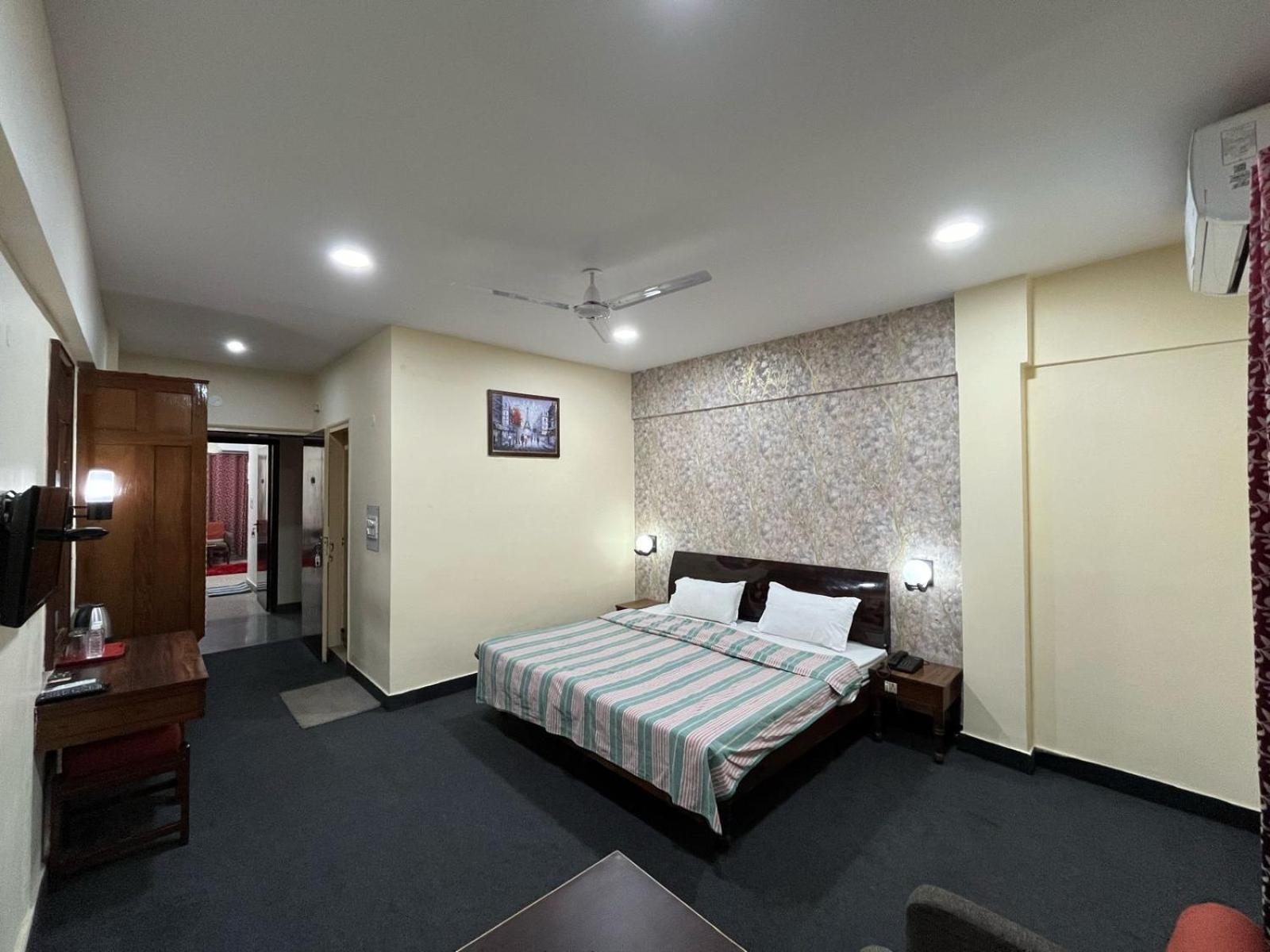 Gautam Hotel Varanasi Luaran gambar