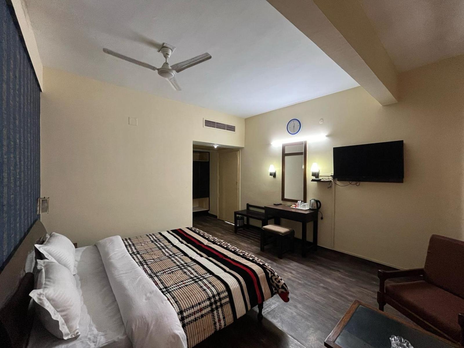 Gautam Hotel Varanasi Luaran gambar