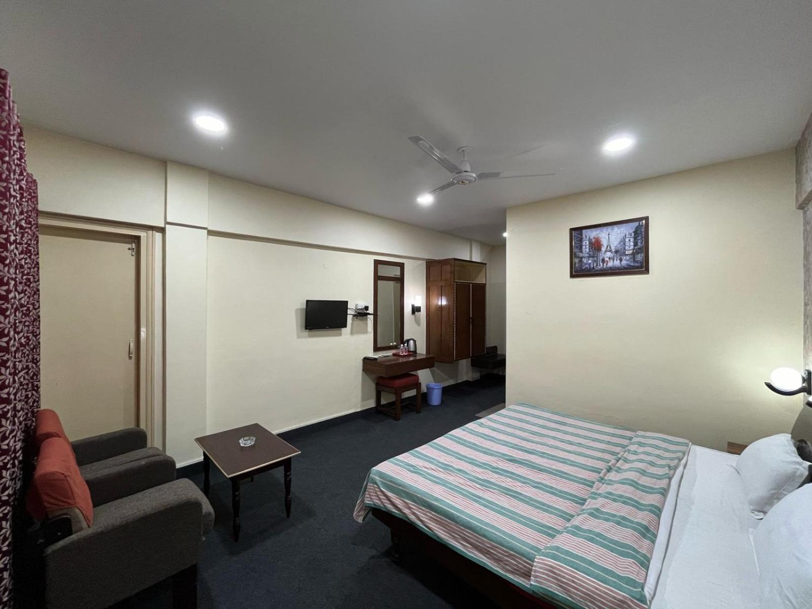 Gautam Hotel Varanasi Luaran gambar