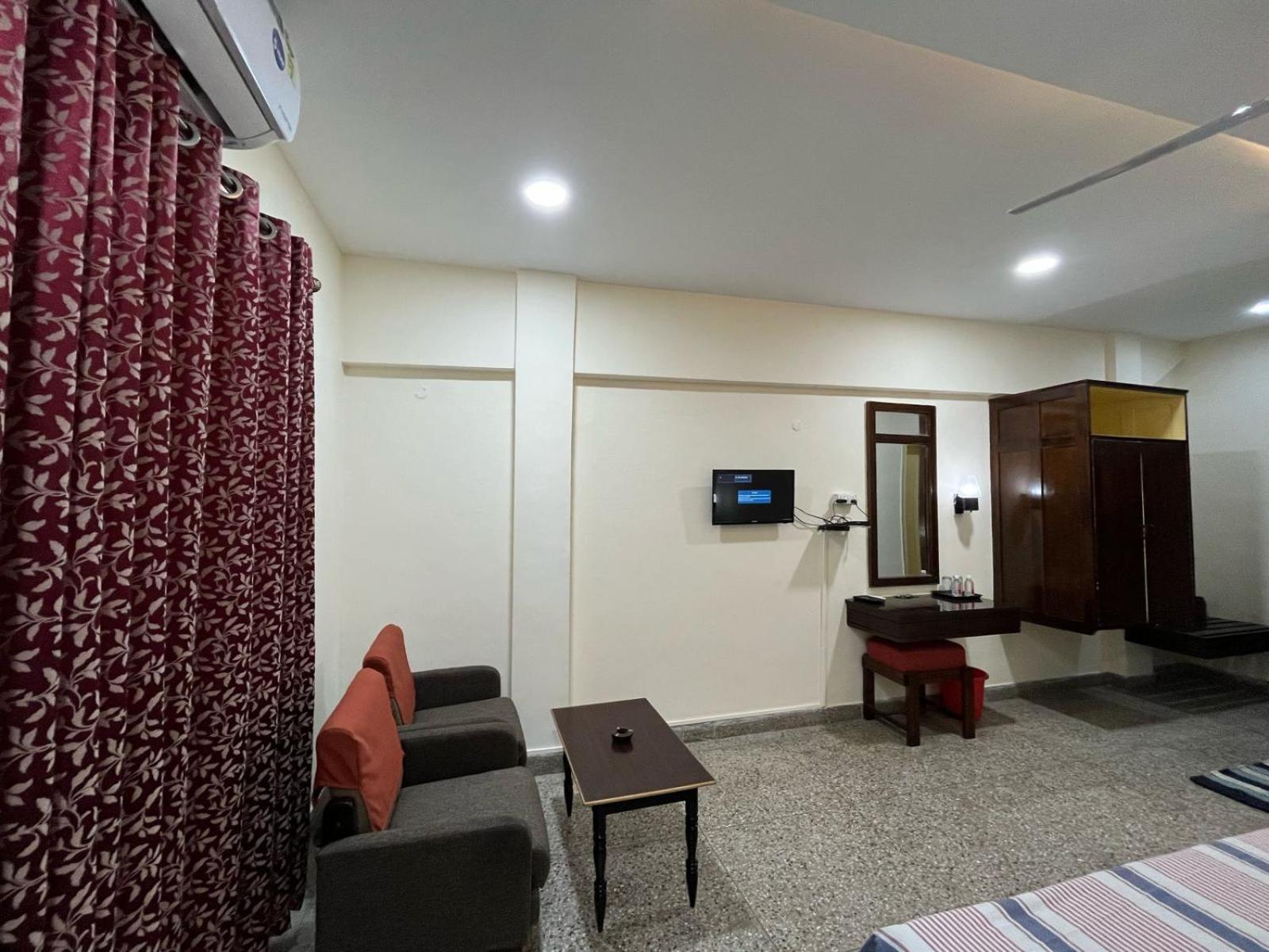 Gautam Hotel Varanasi Luaran gambar
