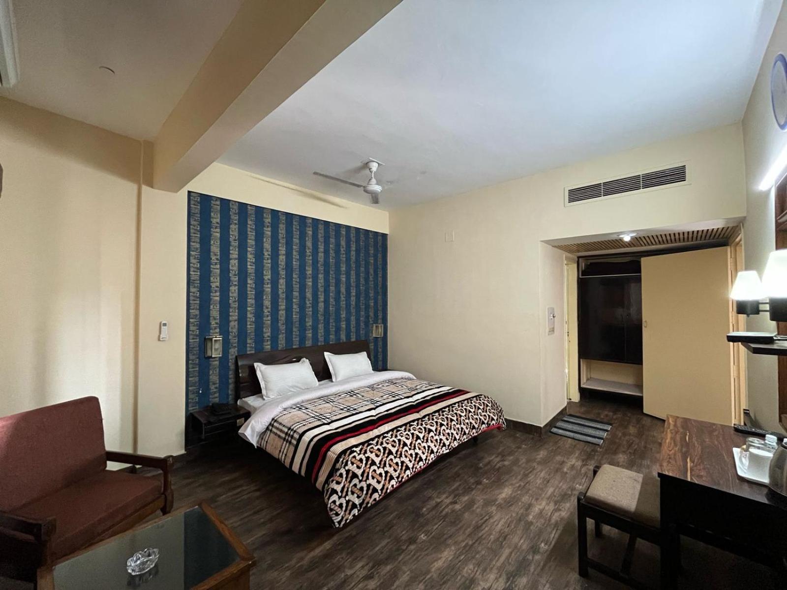 Gautam Hotel Varanasi Luaran gambar