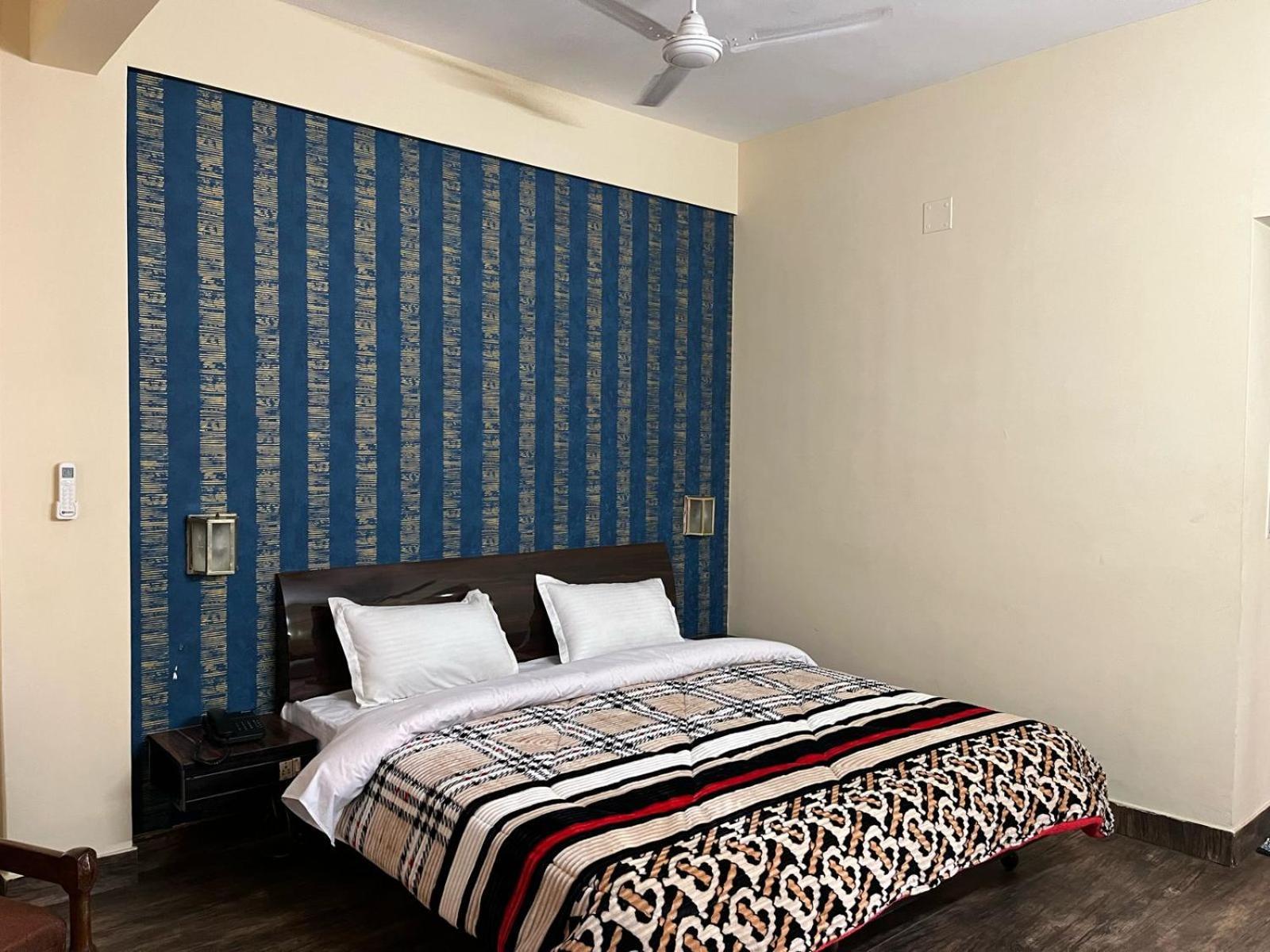 Gautam Hotel Varanasi Luaran gambar