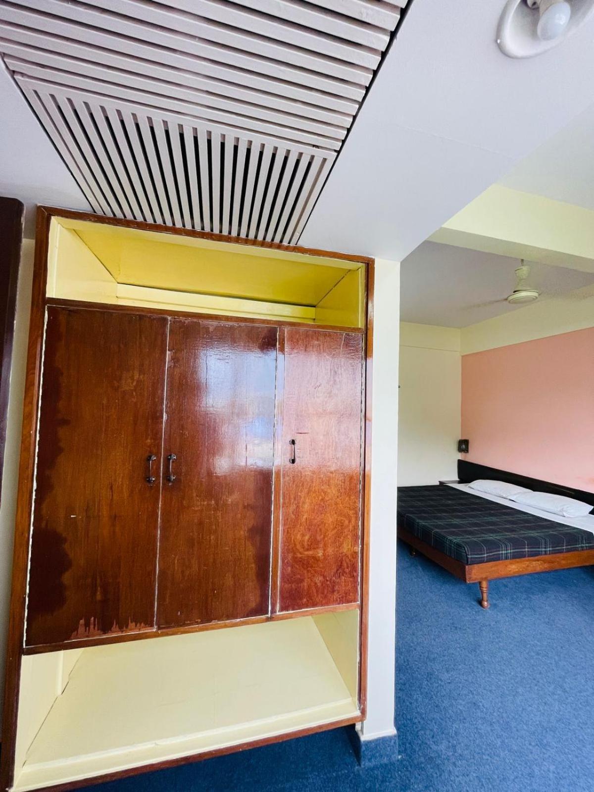 Gautam Hotel Varanasi Luaran gambar