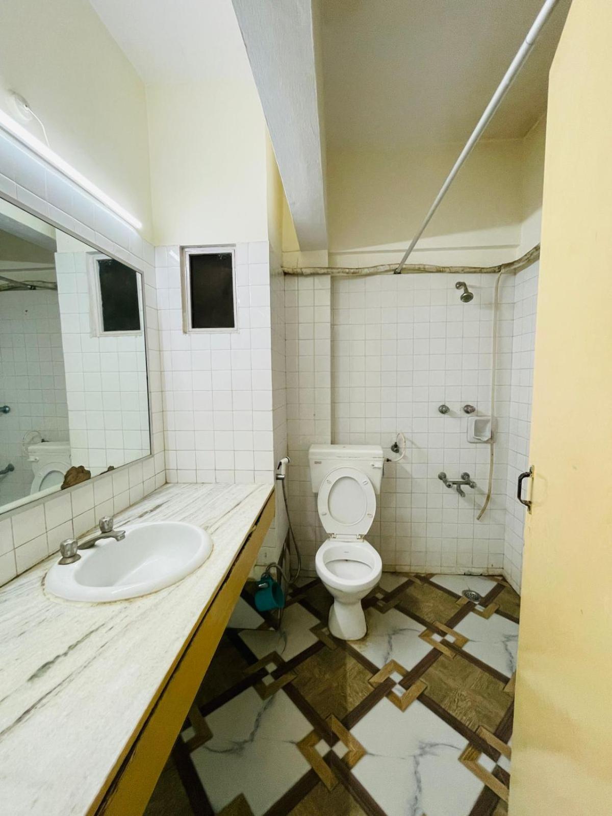 Gautam Hotel Varanasi Luaran gambar