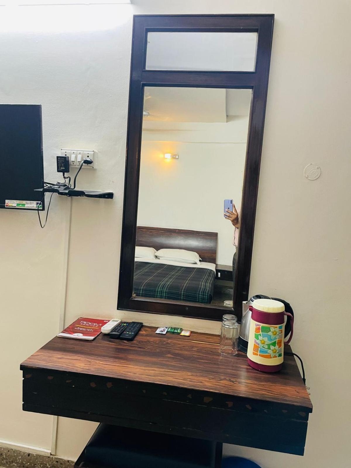 Gautam Hotel Varanasi Luaran gambar