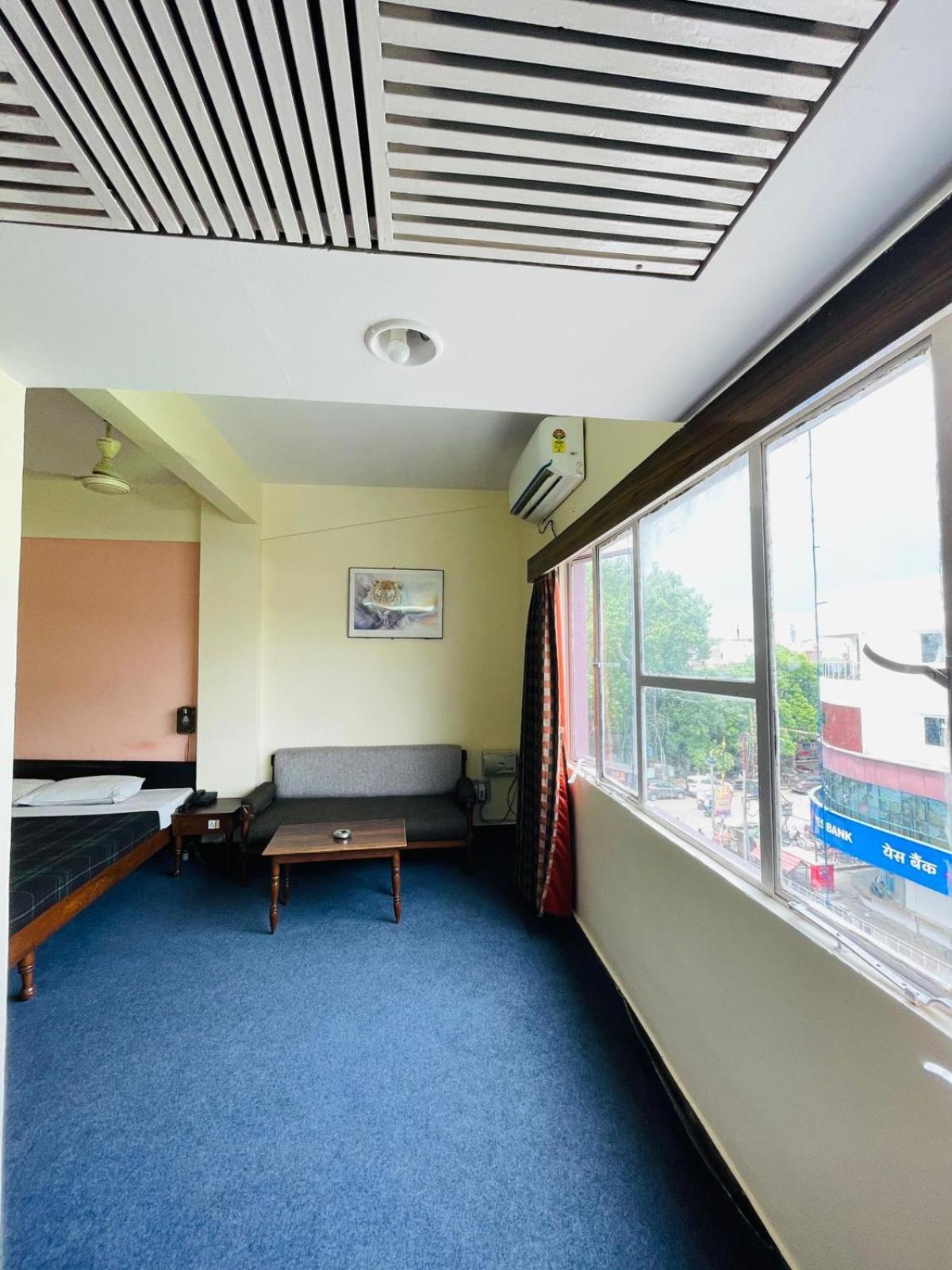 Gautam Hotel Varanasi Luaran gambar