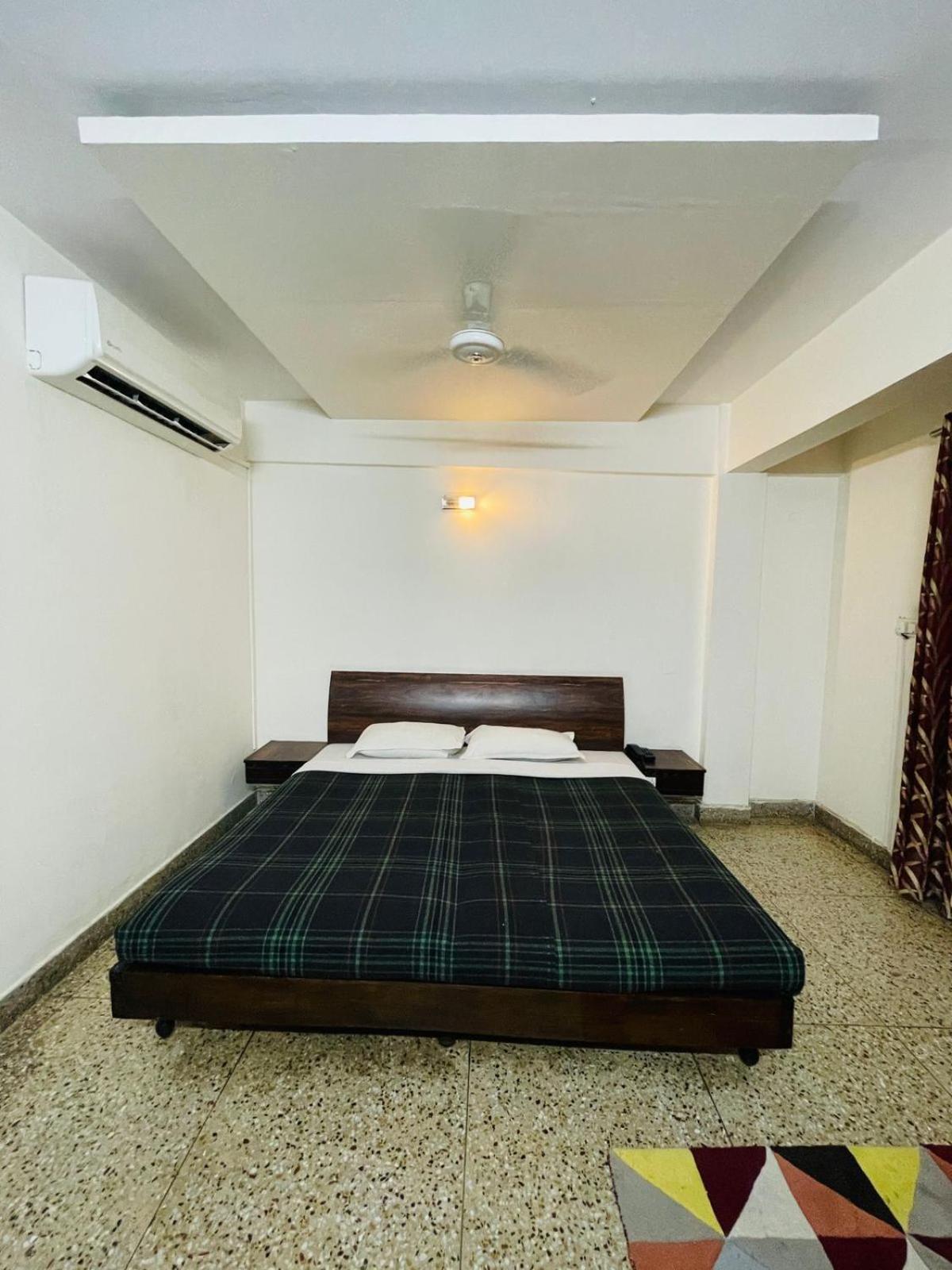 Gautam Hotel Varanasi Luaran gambar