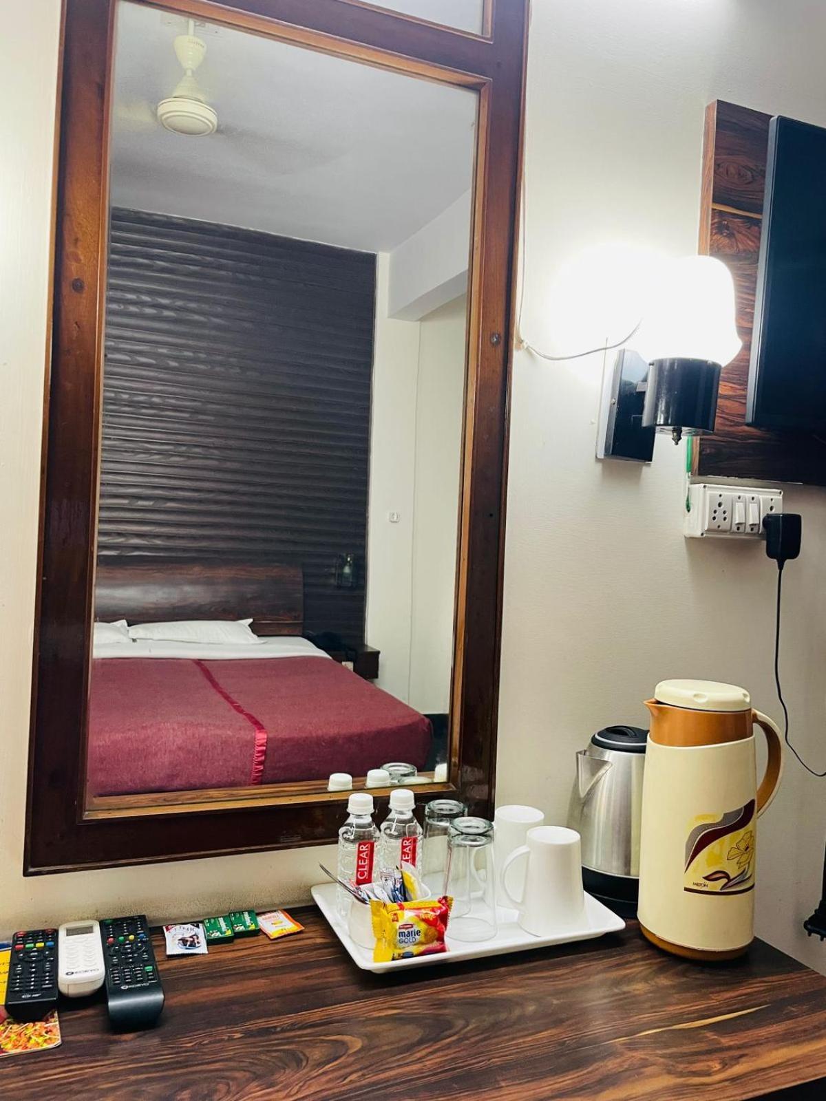 Gautam Hotel Varanasi Luaran gambar