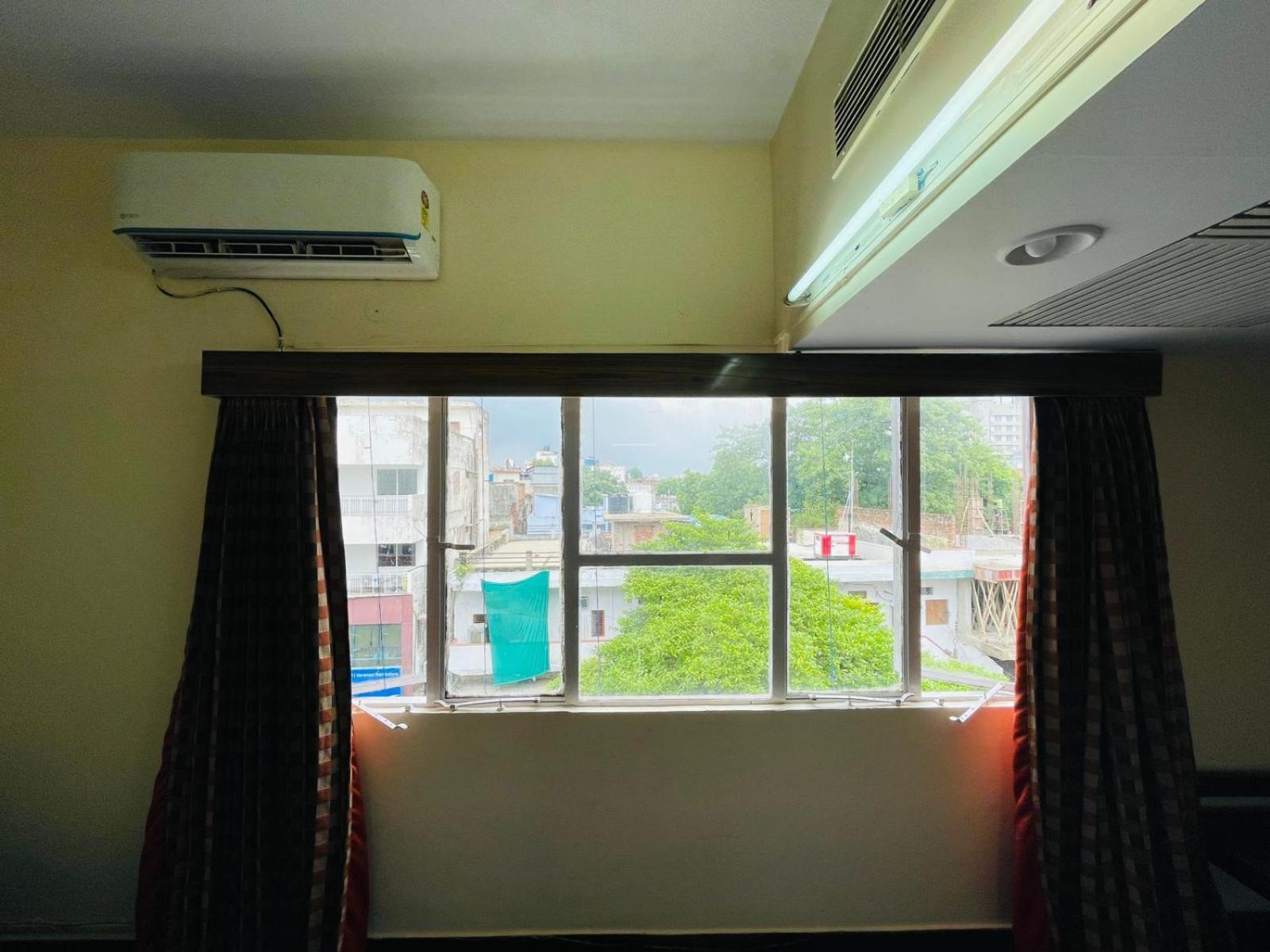 Gautam Hotel Varanasi Luaran gambar