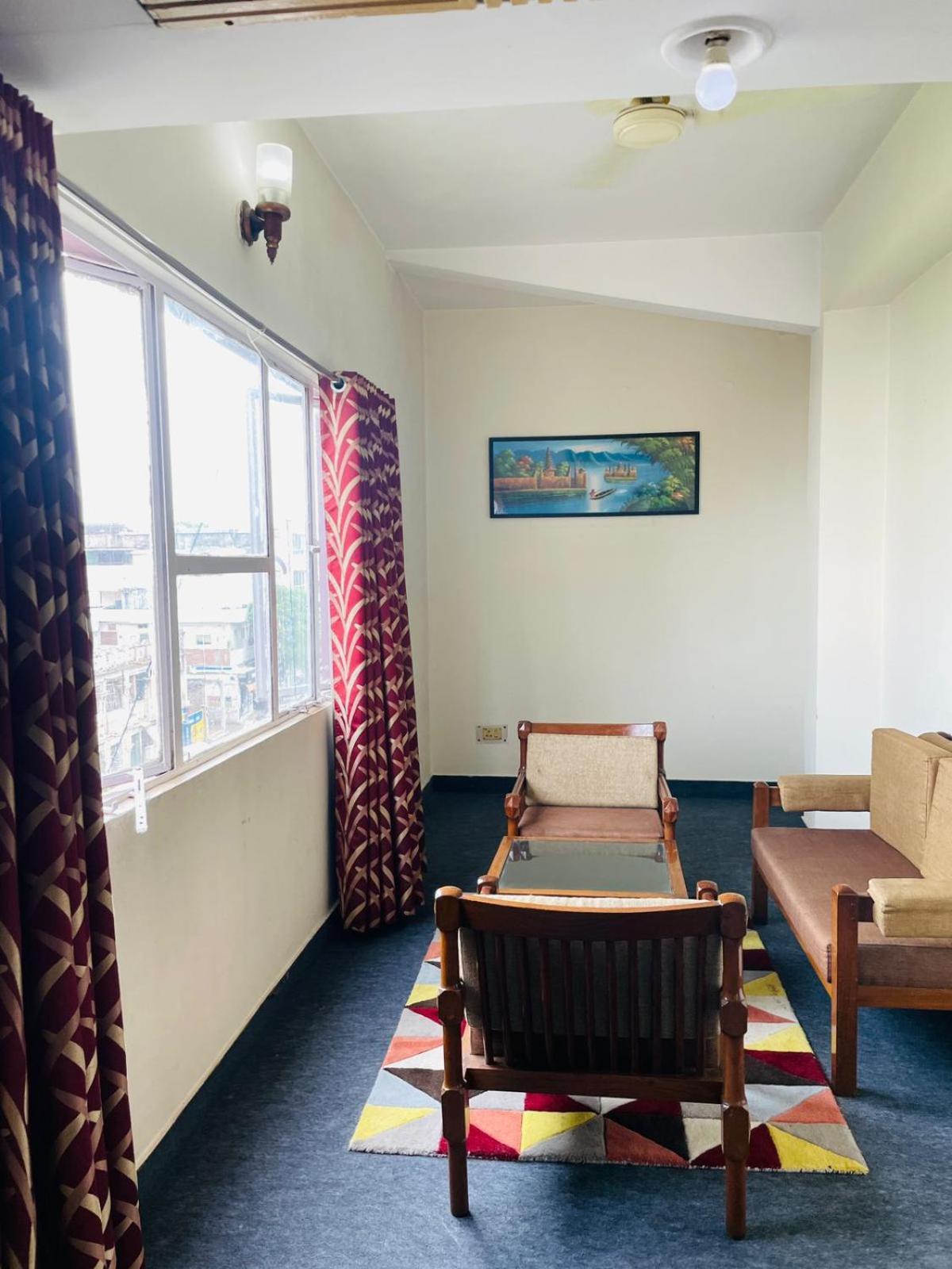 Gautam Hotel Varanasi Luaran gambar