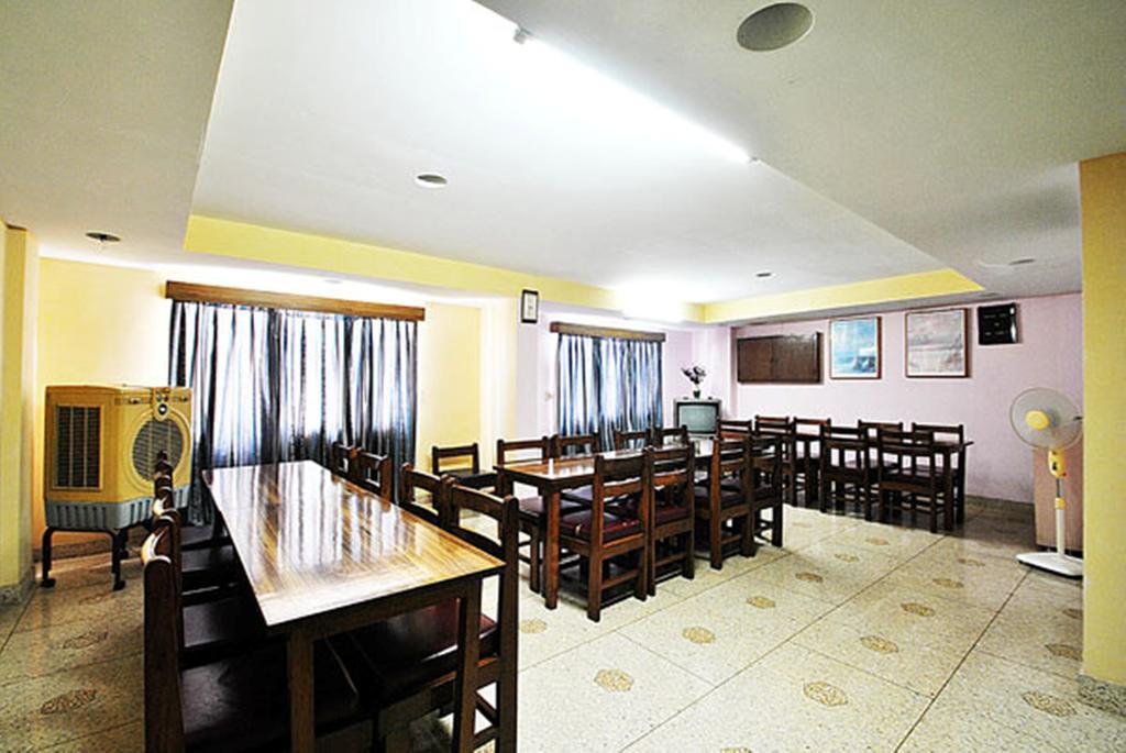 Gautam Hotel Varanasi Luaran gambar
